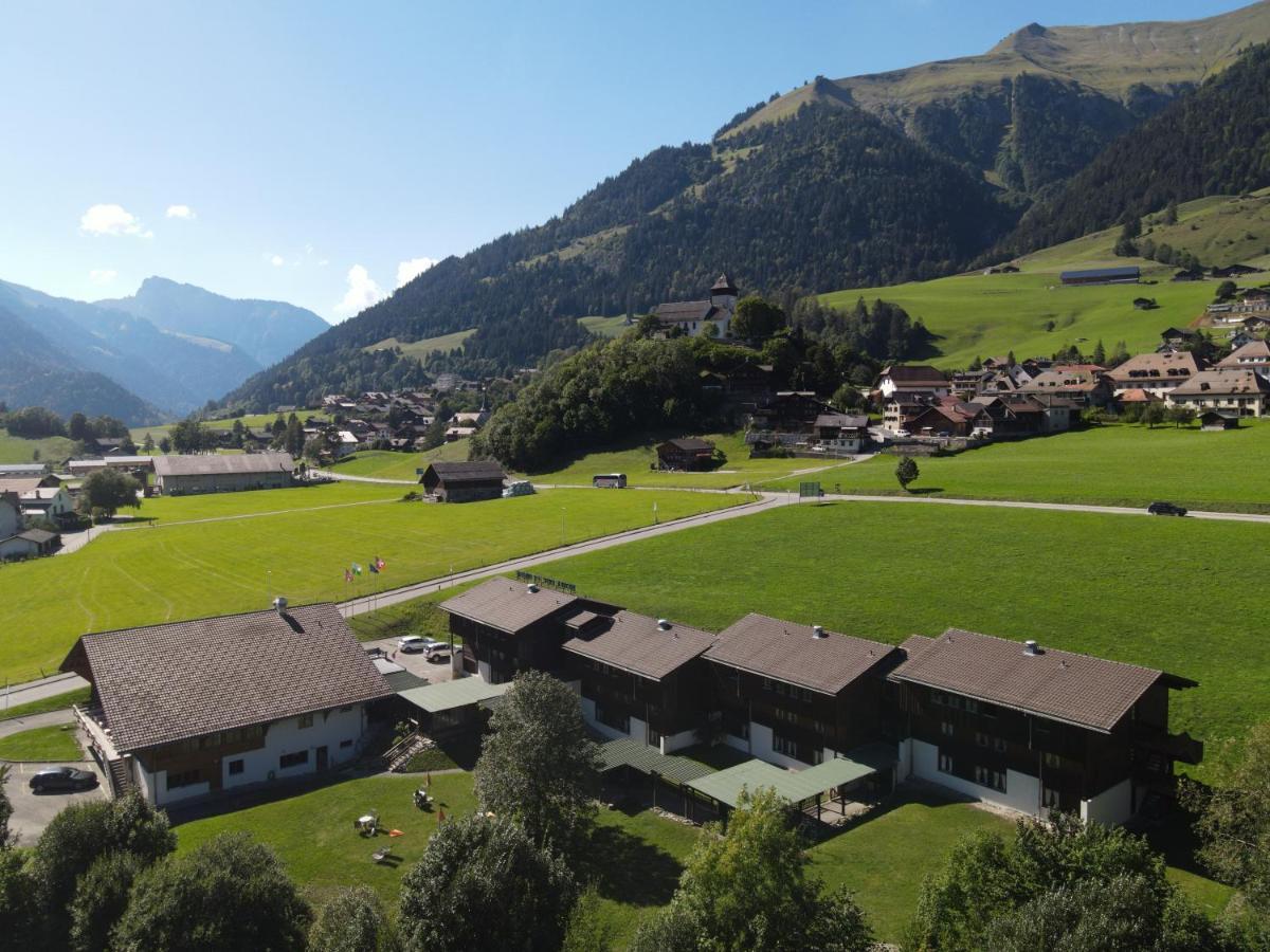 Hotel Roc Et Neige Chateau-d'Oex Exterior foto